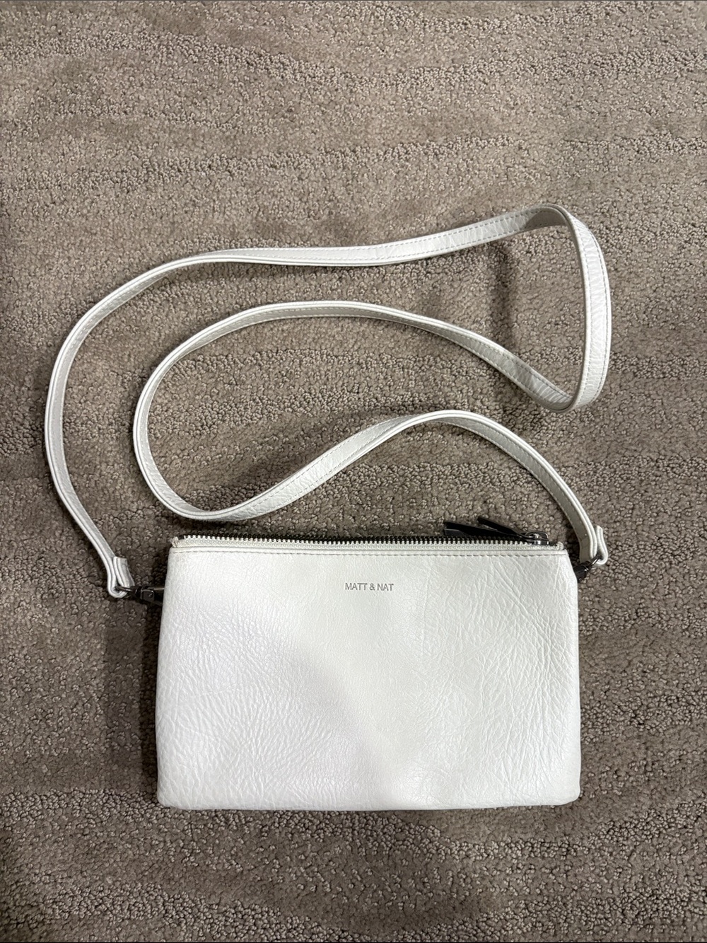 Matt & Nat White triplet vegan Leather Crossbody Bag - Picture 2 of 6